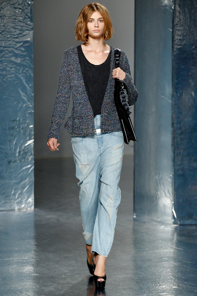 Theyskens Theory 2012(chng)DƬ