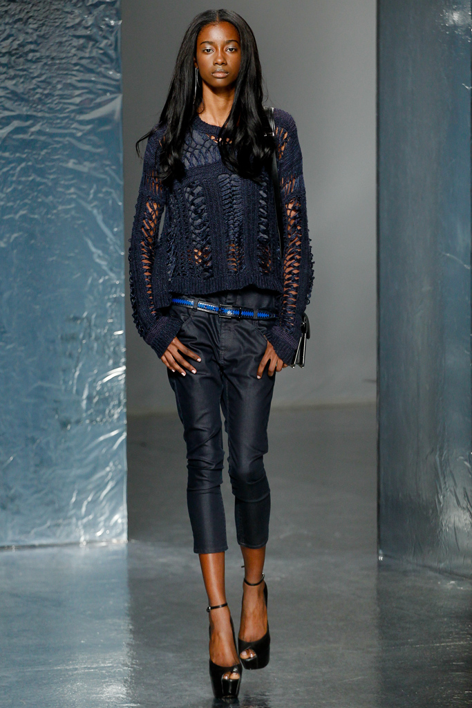 Theyskens Theory 2012DƬ