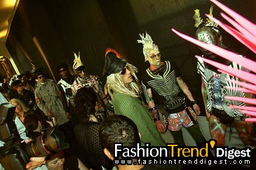 FTD-foto̽IJohn Galliano_(zhn)ʿ