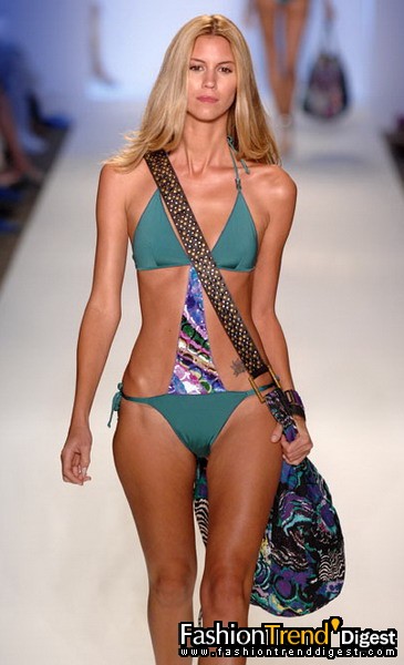 Miss Bikini<br>
<br>
意大利品牌，由Andrea Teofilatto和Alessandra Piacentini在80年代后期的撒丁島創立。<br>
 